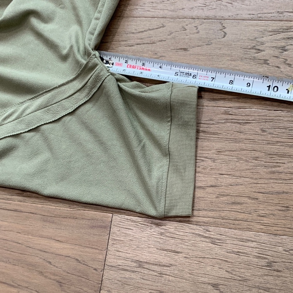 NWT Amongst Others Heavyweight Box Cut Oversized T-Shirt Size Medium - Picture 11 of 11